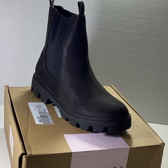 Ivette Vegan Leather Chelsea Combat Boot - Picture 6 of 8